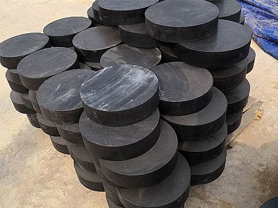 四平板式橡胶支座由若干层橡胶片与薄钢板经加压硫化